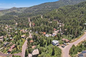 Bird's eye view featuring a mountain view