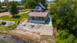 Birds eye view of property