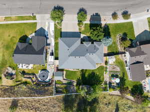 Birds eye view of property