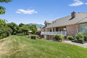 View of yard with a mountain view