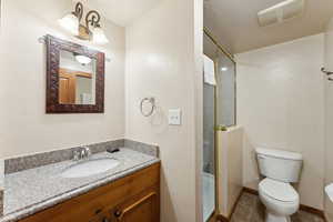 Photo 23 of 840 W BIGLER LN #103