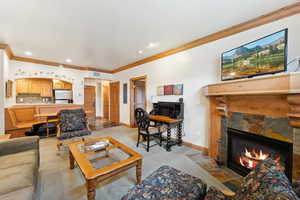 Photo 11 of 840 W BIGLER LN #103