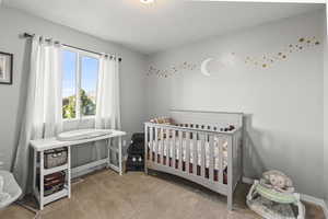 Top Floor Guest Bedroom, Light and Bright, Faces Lake