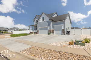 View of front of house featuring a garage