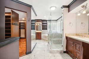 Master Bath suite/walk-in closet