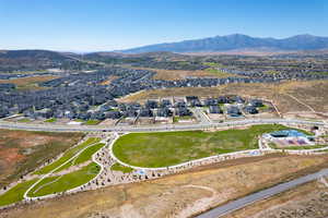 Bird's eye view with a mountain view