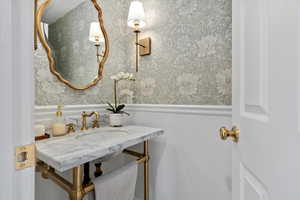 Powder room