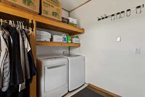 Clothes washing area with independent washer and dryer