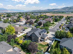 Drone / aerial view featuring a mountain view