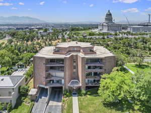 Bird's eye view with a mountain view