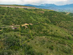 Bird's eye view with a mountain view