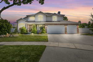 Photo 1 of 692 E COUNTRY BREEZE CIR