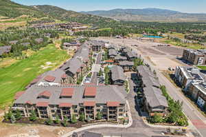 Bird's eye view with a mountain view