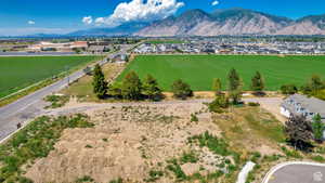 Bird's eye view with a mountain view