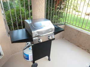 Gas Grill on Main Patio