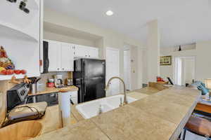 Kitchen Counter/Wet Bar 2