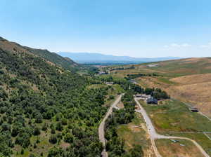 Bird's eye view with a mountain view