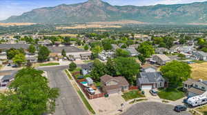 Aerial view with a mountain view