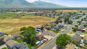 Bird's eye view featuring a mountain view