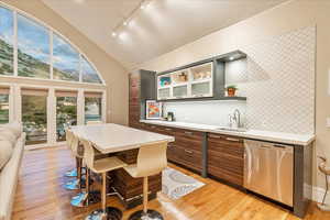 Large Family room with Wet Bar