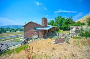 View of yard with a mountain view