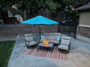 View of patio / terrace with an outdoor living space