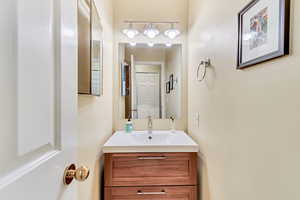 Main Floor 1/2 Bath