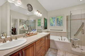 MASTER BATHROOM!