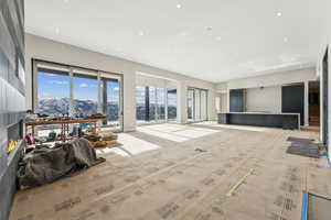 Living area with a mountain view