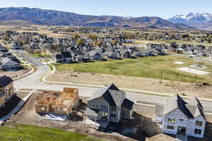 Drone / aerial view featuring a mountain view