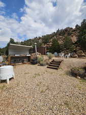 Outdoor Kitchen/BBQ/Firepit Area!