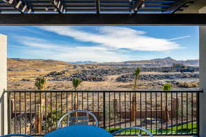 Balcony featuring a mountain view