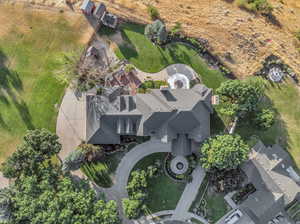 Birds eye view of property