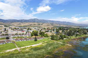 Aerial view with a mountain view