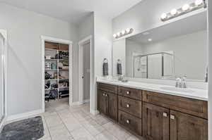 Master En-Suite Bathroom with Double Vanity