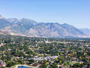 View of mountain feature