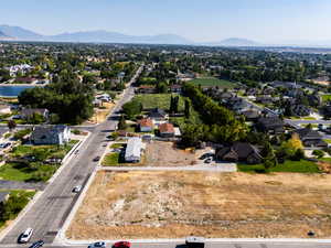 Bird's eye view with a mountain view