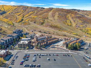 Bird's eye view with a mountain view