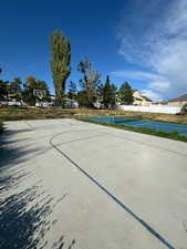 HOA pickelball and basketball court!