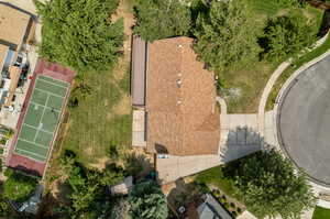 Birds eye view of property