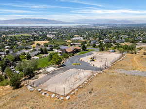 Bird's eye view with a mountain view