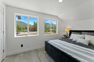 Master bedroom 3 Level 3 Ensuite and walk in closet Mountain Views 1/1