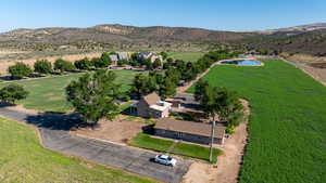 Aerial view with a mountain view