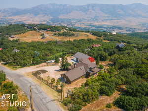 Bird's eye view with a mountain view