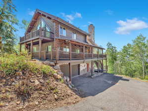 View of front of home featuring a garage