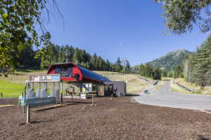 View of play area featuring a mountain view