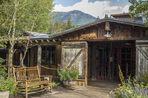 View of outdoor structure with a mountain view