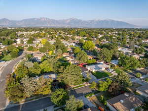 Bird's eye view featuring a mountain view