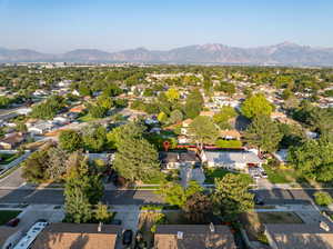 Drone / aerial view featuring a mountain view