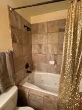 Ensuite bathroom shower / jetted tub combo